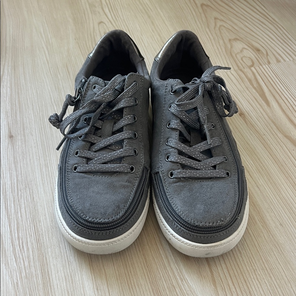 Billy Footwear Women’s Gray Comfort Low-Top Sneaker Sz 7